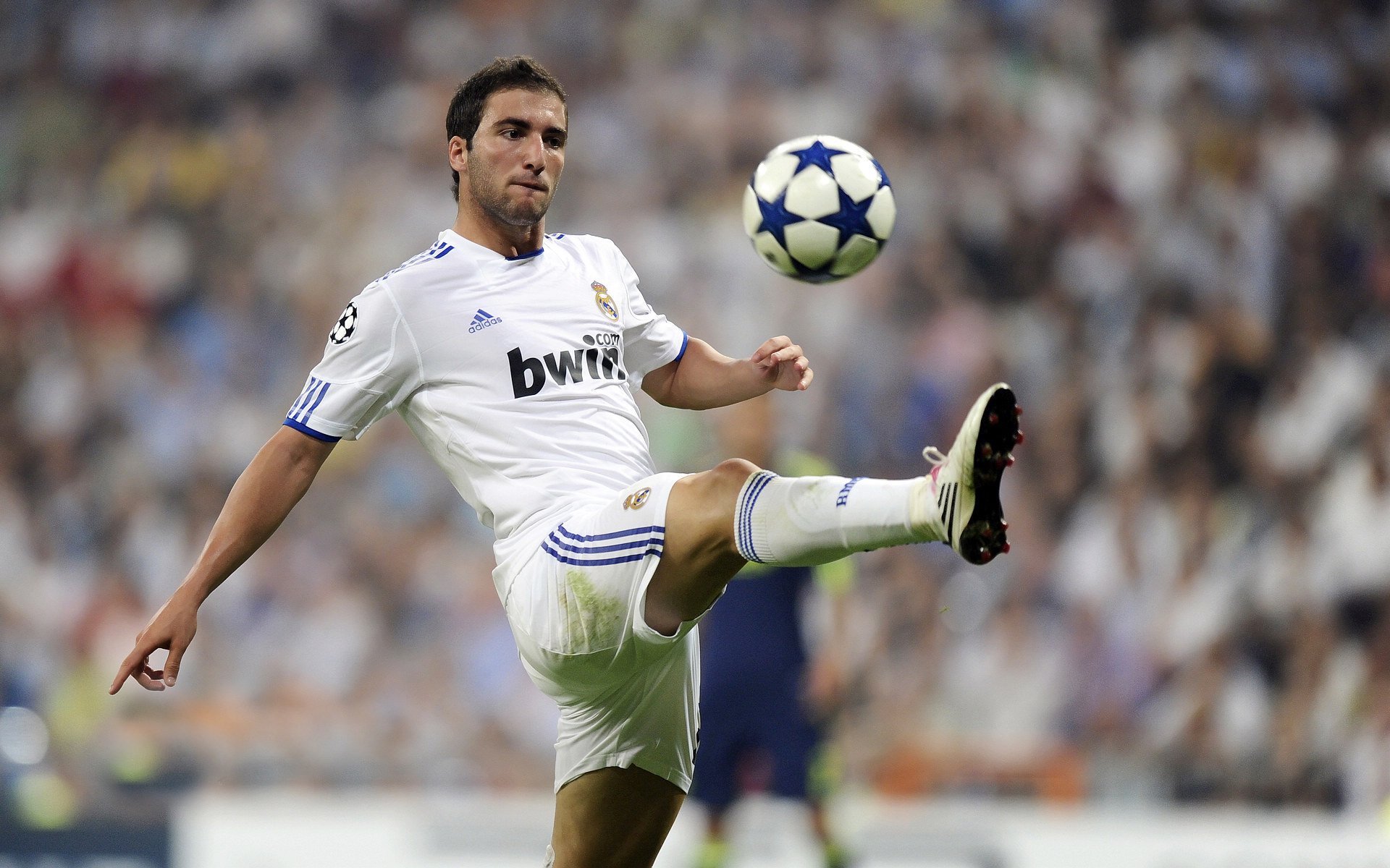 勒沃库森客场0-2不敌云达不莱梅，连胜被终结，勒沃库森比赛视频聚胜顽球汇